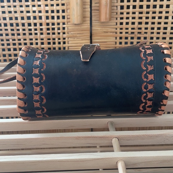 Mexican leather saddle bag - Picture 3 of 4